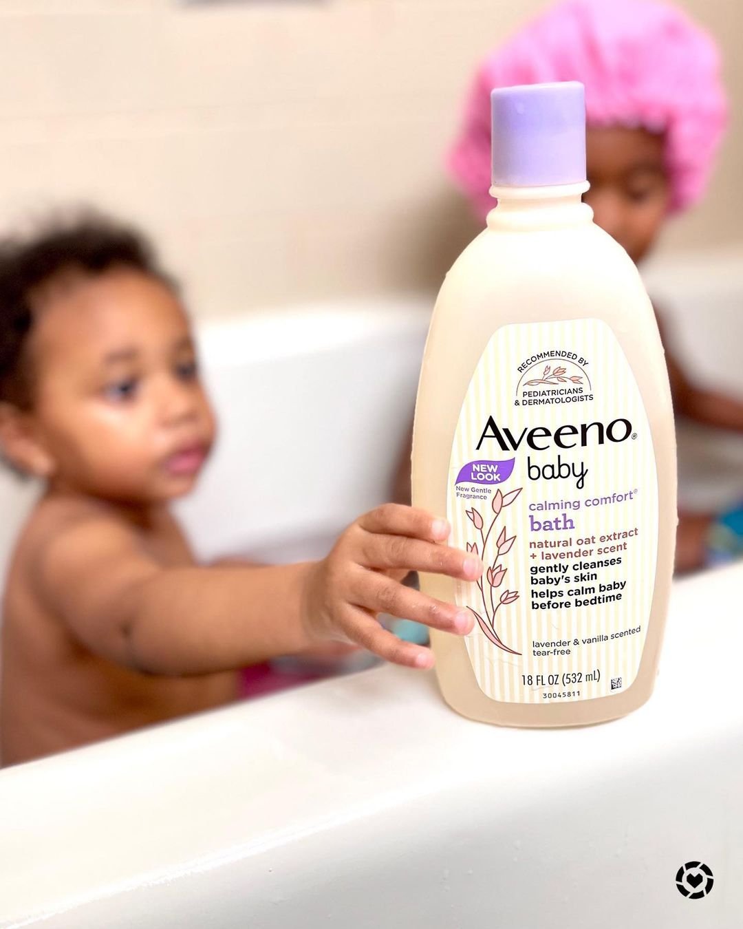 Aveeno Baby Calming Comfort Bath & Wash with Relaxing Lavender & Vanilla Scents & Natural Oat Extract 532ml - Image 2
