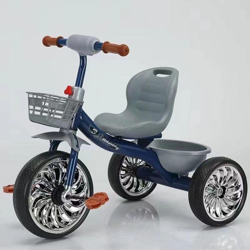 Kid's Tricycle with 2 baskets - Image 3